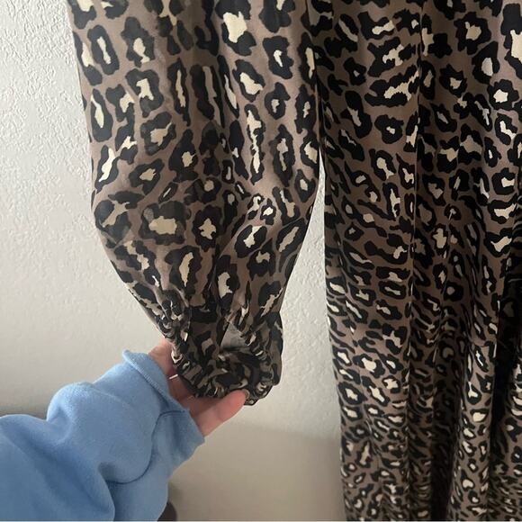 Shona Joy Buell Leopard Print Maxi Dress - Picture 7 of 9